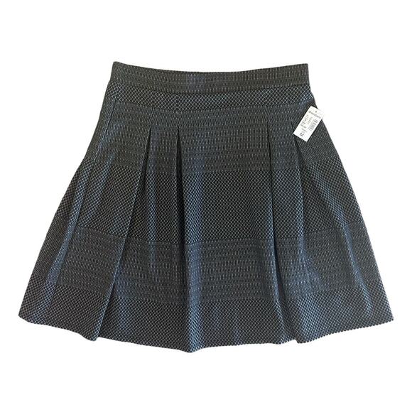 NWT Dressbarn Pleated Gray Geomteric Print Full A Line Skirt Women’s Size Medium - Picture 2 of 8